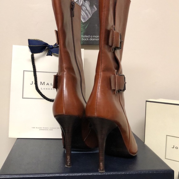 GORGEOUS! Charles David Camel leather boots with buckle and heels 6 - Picture 3 of 6